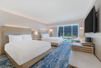 Room, 2 Queen Beds, Hearing Accessible (Accessible Hearing, Pool View)