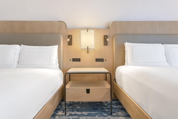 Room, 2 Queen Beds, Hearing Accessible (Accessible Hearing, Pool View)