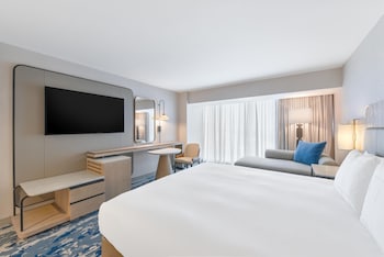 Room, 1 King Bed, Mobility Accessible