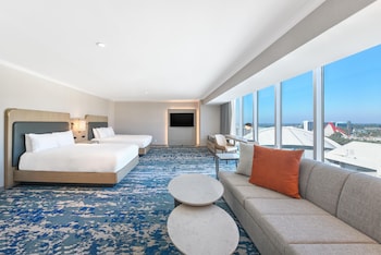 Studio Suite, Multiple Beds, Accessible, Park View (Accessible Hearing, Park Facing)