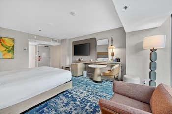 Room, 1 King Bed, Balcony (Terrace Patio)