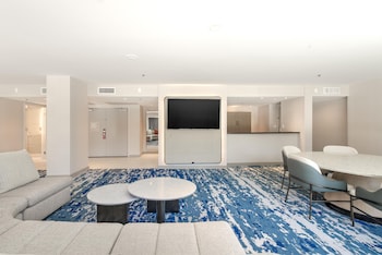 Premier Studio Suite, 1 King Bed, Balcony (Terrace Level)