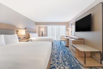 Room, 2 Queen Beds, Mobility Accessible (Mobility, Roll-In Shower)