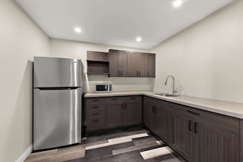 Suite, 2 Queen Beds, Non Smoking, Balcony (Walk-in Shower;Larger Room)