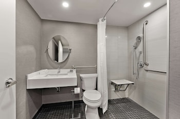 Standard Room, 2 Queen Beds, Accessible, Balcony
