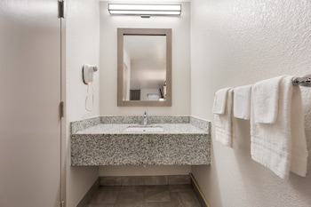 Deluxe Room, 1 Double Bed, Accessible, Non Smoking (Renovated)
