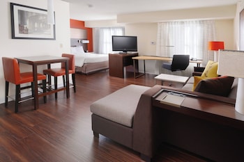 Studio, 1 Queen Bed with Sofa bed