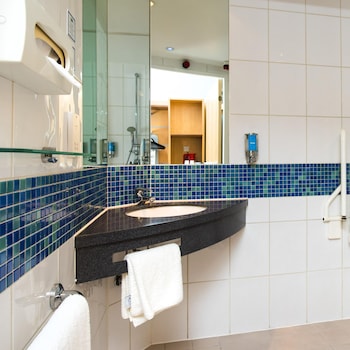 Standard Room (with Free Hot Breakfast)