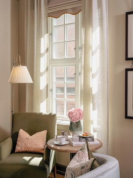 Junior Studio Suite