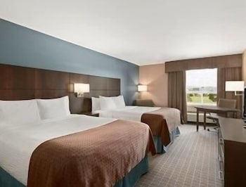 Room, 2 Queen Beds, Refrigerator & Microwave