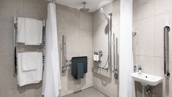 Standard Room, 1 Double Bed, Accessible (Walk in Shower)