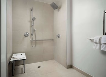 Room, 1 King Bed, Accessible
