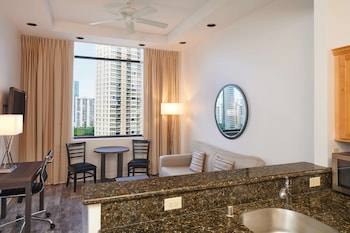 Luxury Suite, 1 King Bed, Kitchen