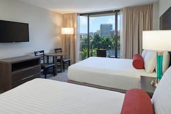 Room, City View