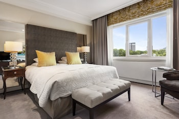 Superior Room, 1 King Bed