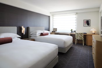 Room, 2 Queen Beds (Essential)