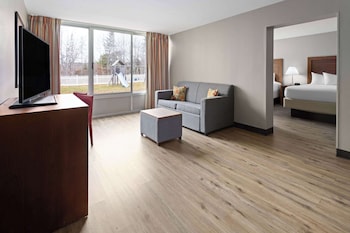 Superior Room, Multiple Beds, Non Smoking (Kitchenette)