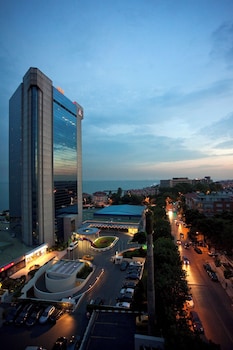 Deluxe Room, 1 King Bed, Sea View