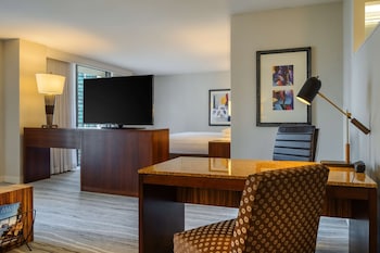 Suite, 1 King Bed with Sofa bed (Miami Suite)