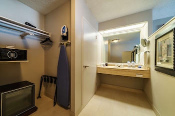Room, 2 Double Beds, Accessible (Roll-In Shower)