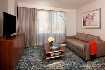 Suite, 1 Bedroom, Hearing Accessible (Mobility Accessible with Bathtub)