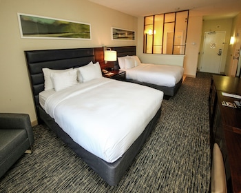 Room, 2 Queen Beds, Non Smoking