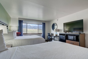 Standard Room, 2 Queen Beds, Non Smoking, River View