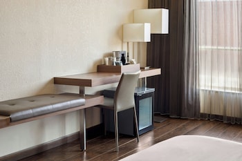 Room, 2 Double Beds, Hearing Accessible (Mobility Accessible with Bathtub)