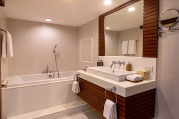 One Bedroom Suite King