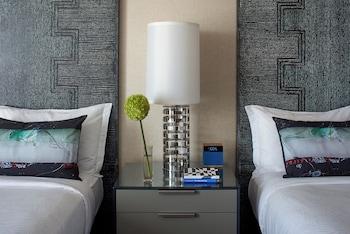 Room, 2 Double Beds (Skyline View)