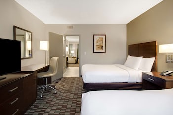 Room, 2 Double Beds (South Wing Building)
