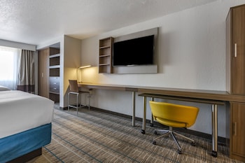 Standard Room, 2 Queen Beds, Non Smoking (Efficiency)