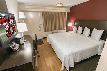 Superior Room, 1 King Bed, Accessible (Smoke Free)