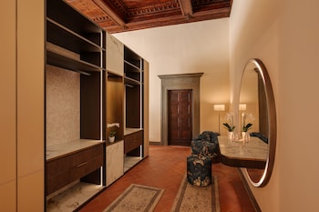 La Contessa - Grand Room
