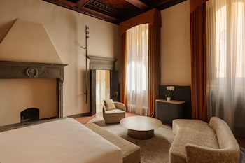 La Contessa - Grand Room