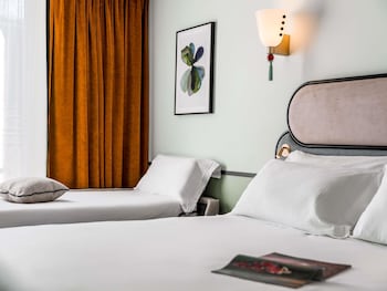 Superior Room, 1 Double Bed with Sofa bed, Accessible