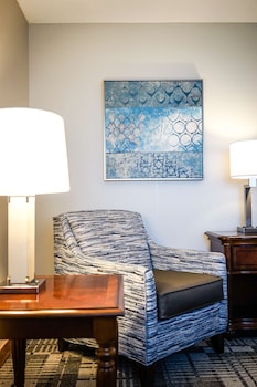Standard Room, 1 King Bed, Refrigerator & Microwave, Pool View (2nd Floor;with Sofabed)