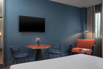 Premium Room (Extra Bed 2 Adults + 1 Child)