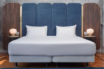 Superior Room (Extra Bed 3 adults)