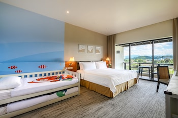 Family Room, 1 King Bed with Sofa bed (Clown Fish Themed)