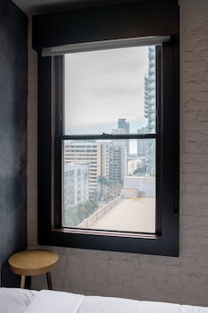 Room, 1 King Bed, City View (Skyline)