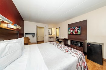 Deluxe Room, 1 King Bed, Smoking