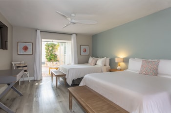 Room, 2 Queen Beds, Garden Area