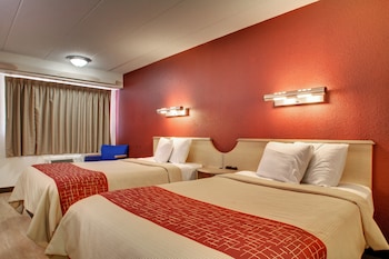 Deluxe Room, 2 Double Beds (Smoke Free)