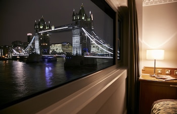 Standard Twin Room, with Bridge View