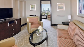Suite, 1 Twin Bed, Sea View (Emirates)