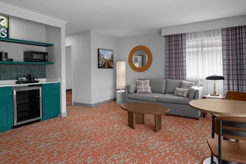 Executive Suite, River View