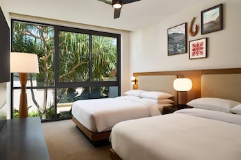 2 Bedroom Villa, Oceanfront (1 King, 2 Double Beds)