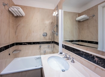 Classic Double or Twin Room