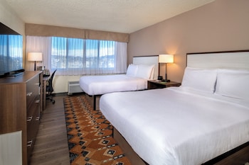 Standard Room, 2 Queen Beds, Mountain View